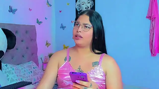 Snapshot of mabellfox chatting on December 20, 2024, 9:50 pm mabellfox online show from December 20, 2024, 9:50 pm