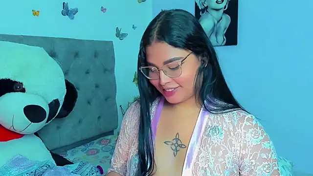 Snapshot of mabellfox chatting on December 24, 2024, 12:33 am mabellfox online show from December 24, 2024, 12:33 am