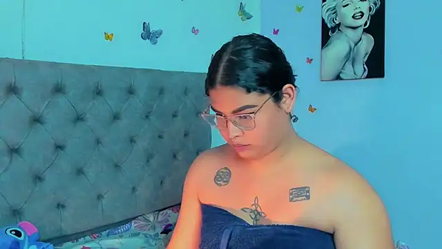 Snapshot of mabellfox chatting on December 29, 2024, 2:17 am mabellfox online show from December 29, 2024, 2:17 am