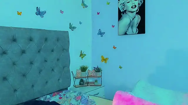 Snapshot of mabellfox chatting on December 30, 2024, 2:09 am mabellfox online show from December 30, 2024, 2:09 am