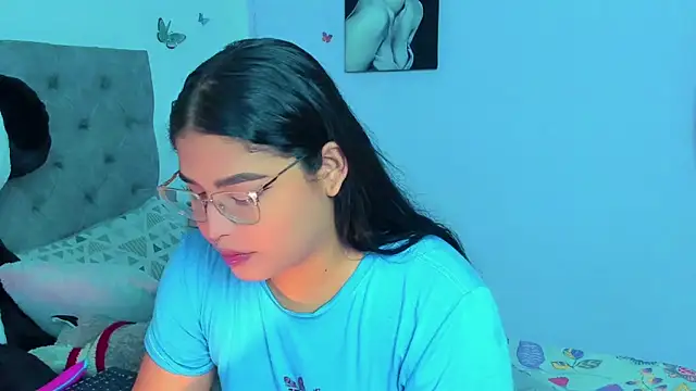 Snapshot of mabellfox chatting on January 12, 2025, 3:46 pm mabellfox online show from January 12, 2025, 3:46 pm