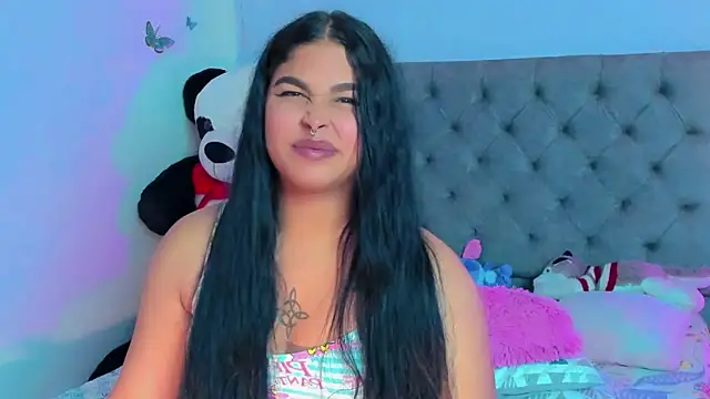 Snapshot of mabellfox chatting on February 16, 2025, 10:54 pm mabellfox online show from February 16, 2025, 10:54 pm