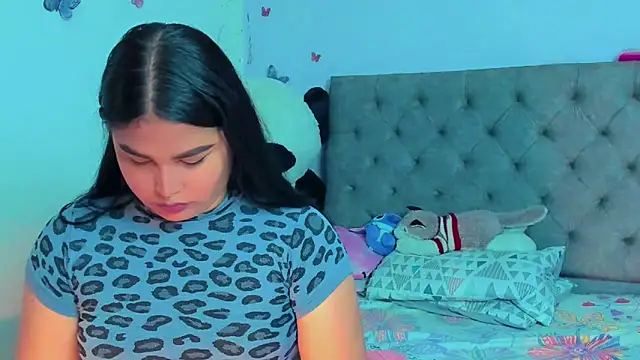 Snapshot of mabellfox chatting on March 13, 2025, 6:12 pm mabellfox online show from March 13, 2025, 6:12 pm