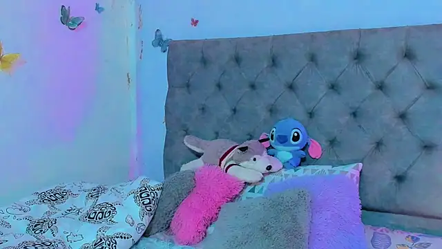 Snapshot of mabellfox chatting on March 22, 2025, 6:47 pm mabellfox online show from March 22, 2025, 6:47 pm