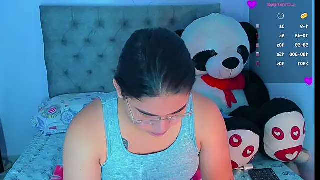 Snapshot of mabellfox chatting on September 25, 2025, 6:22 pm mabellfox online show from September 25, 2025, 6:22 pm