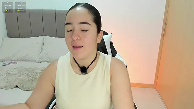 Snapshot of soyamandaa_ chatting on December 22, 2025, 10:40 pm soyamandaa online show from December 22, 2025, 10:40 pm