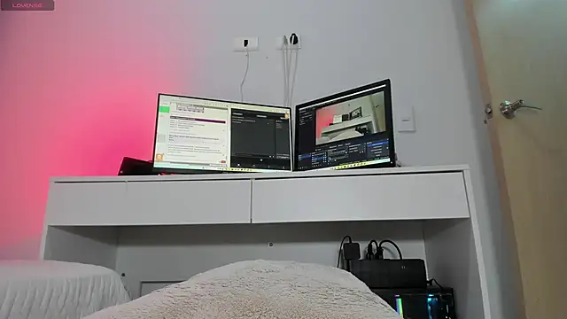 soyamandaa  online show from April 27, 2026, 12:30 am