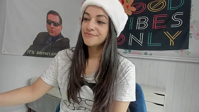 LovelyAzucena online show from December 20, 2025, 3:19 pm