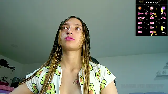 Snapshot of TiffanyBela chatting on October 2, 2025, 2:18 am TiffanyBela online show from October 2, 2025, 2:18 am