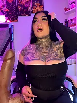 CloeeBeckam online show from January 11, 2026, 4:28 am