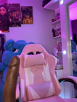 Snapshot of CloeeBeckam chatting on January 17, 2026, 7:35 am CloeeBeckam online show from January 17, 2026, 7:35 am