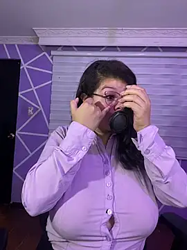 MiiaaJoness online show from May 15, 2026, 5:14 am