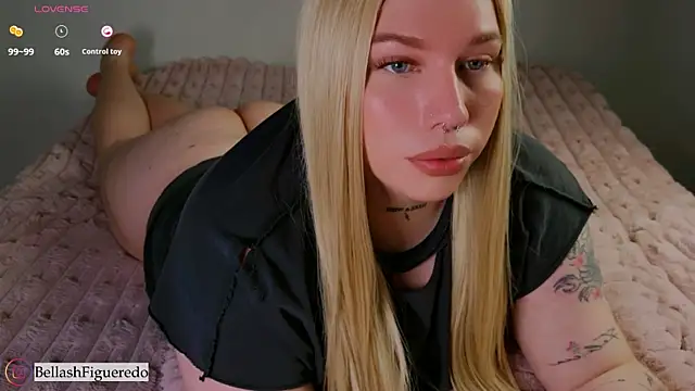 Snapshot of IsabellaFigueredo__ chatting on February 6, 2026, 12:37 am IsabellaFigueredo online show from February 6, 2026, 12:37 am