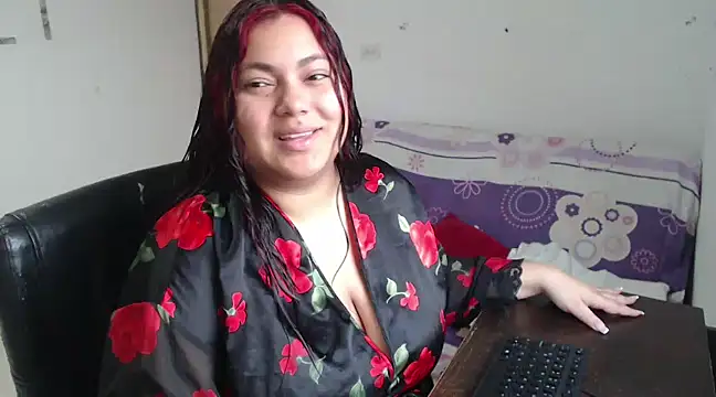 Snapshot of girl_milk2 chatting on February 18, 2025, 11:55 am girl milk2 online show from February 18, 2025, 11:55 am