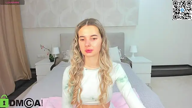 Snapshot of Donna_Evans chatting on February 9, 2026, 12:03 am Donna Evans online show from February 9, 2026, 12:03 am