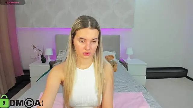 Snapshot of Donna_Evans chatting on February 13, 2026, 12:06 am Donna Evans online show from February 13, 2026, 12:06 am