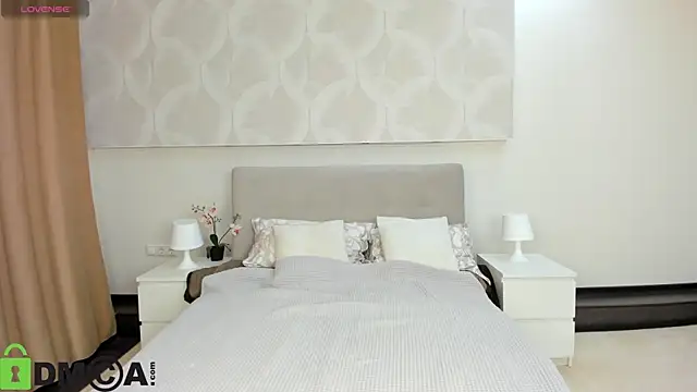 Donna Evans online show from March 31, 2026, 12:01 am