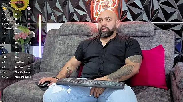 Snapshot of JD-69 chatting on February 10, 2026, 8:13 pm JD-69 online show from February 10, 2026, 8:13 pm