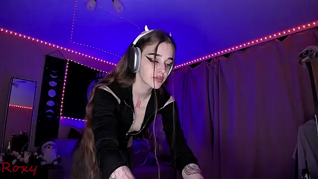 wet dream  online show from March 28, 2026, 7:13 pm