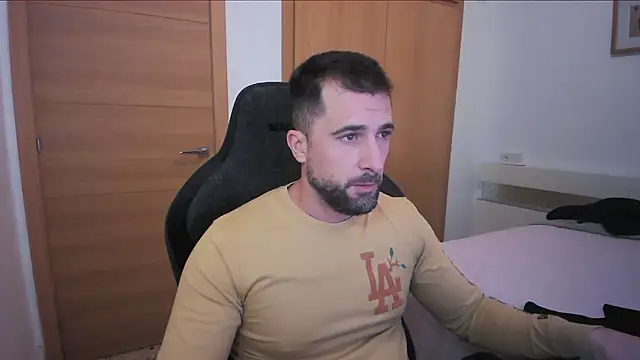 Snapshot of alex877x chatting on November 2, 2025, 3:25 pm alex877x online show from November 2, 2025, 3:25 pm