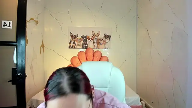 NiickyJones online show from December 22, 2025, 9:23 pm