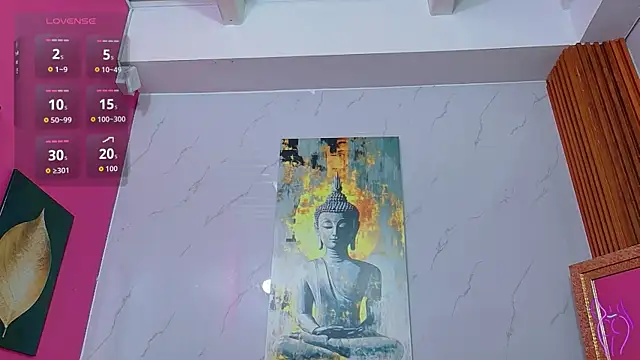 littlee emilyy  online show from July 11, 2026, 1:03 pm