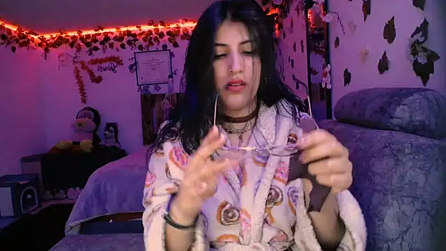 Snapshot of azahar__ziiz chatting on January 17, 2025, 8:45 am azahar  ziiz online show from January 17, 2025, 8:45 am