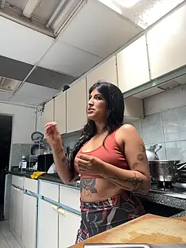 azahar  ziiz online show from March 13, 2026, 3:40 pm