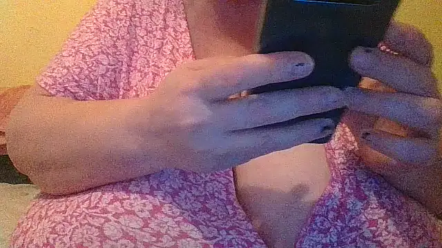 Snapshot of Nataliesbestjuggs chatting on October 29, 2025, 3:25 pm Nataliesbestjuggs online show from October 29, 2025, 3:25 pm