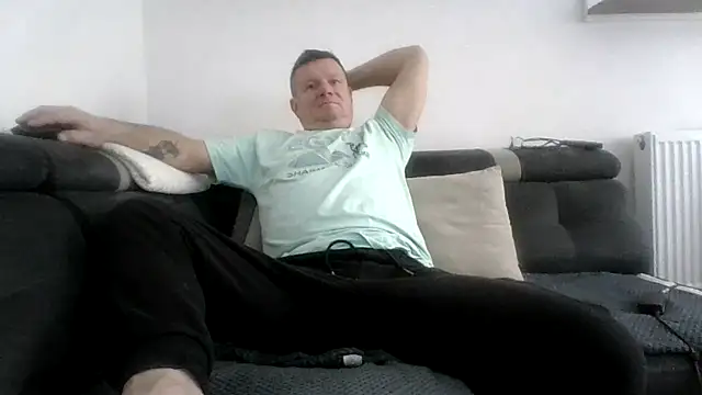 jaaako970 online show from April 13, 2026, 7:03 am