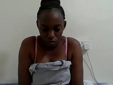 Snapshot of lizbela1 chatting on October 14, 2025, 1:45 pm lizbela1 online show from October 14, 2025, 1:45 pm