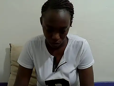 lizbela1 online show from May 27, 2026, 3:42 pm