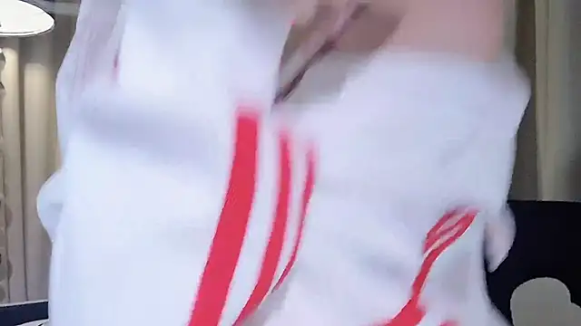 Snapshot of lvy-w chatting on March 5, 2025, 7:49 am lvy-w online show from March 5, 2025, 7:49 am