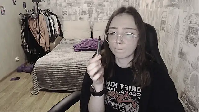 Snapshot of AmeliaKamishiro chatting on December 20, 2024, 1:22 pm AmeliaKamishiro online show from December 20, 2024, 1:22 pm