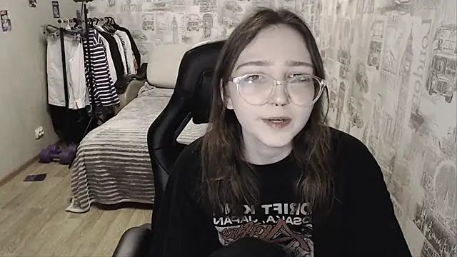 Snapshot of AmeliaKamishiro chatting on December 22, 2024, 2:27 pm AmeliaKamishiro online show from December 22, 2024, 2:27 pm