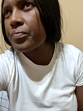 Snapshot of Malaika_Nkosi chatting on September 29, 2025, 2:00 pm Malaika Nkosi online show from September 29, 2025, 2:00 pm