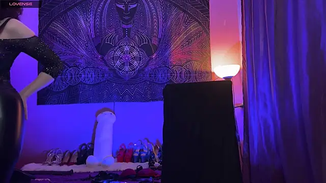 Helena  Femdom online show from May 28, 2026, 8:06 pm