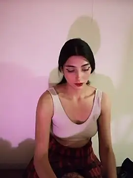 Snapshot of Felicia_smok3 chatting on December 14, 2024, 12:33 am Felicia smok3 online show from December 14, 2024, 12:33 am