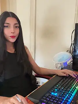 Snapshot of Felicia_smok3 chatting on February 14, 2025, 8:37 pm Felicia smok3 online show from February 14, 2025, 8:37 pm