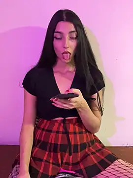 Snapshot of Felicia_smok3 chatting on February 25, 2025, 1:30 am Felicia smok3 online show from February 25, 2025, 1:30 am