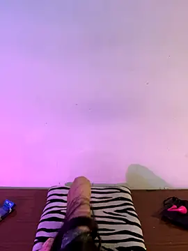 Snapshot of Felicia_smok3 chatting on October 16, 2025, 1:39 am Felicia smok3 online show from October 16, 2025, 1:39 am