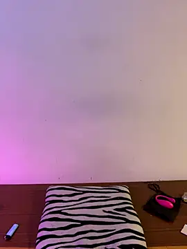 Felicia smok3 online show from December 5, 2025, 2:20 am