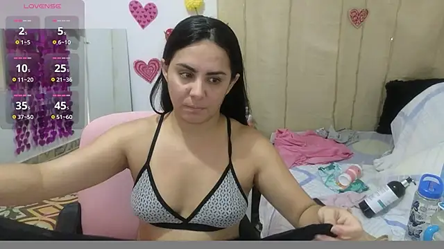 Snapshot of lovely_trix chatting on February 17, 2026, 2:13 pm lovely trix online show from February 17, 2026, 2:13 pm