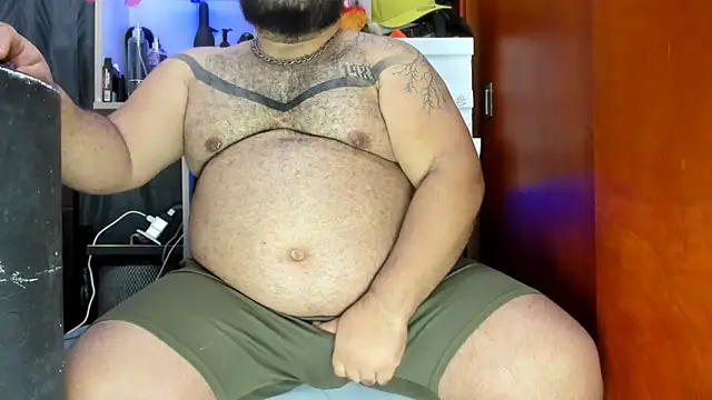 Latino bigcock online show from December 1, 2024, 10:32 pm