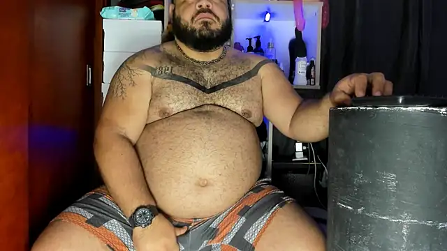 Latino bigcock online show from December 4, 2024, 6:50 pm