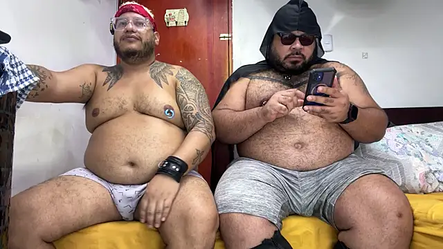 Latino bigcock online show from October 30, 2025, 6:26 am