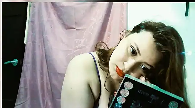 Snapshot of SofiaOlivares chatting on December 4, 2024, 11:24 pm SofiaOlivares online show from December 4, 2024, 11:24 pm