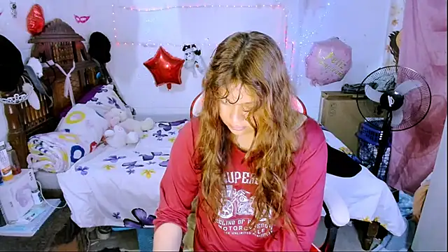 Snapshot of SofiaOlivares chatting on November 24, 2025, 10:15 am SofiaOlivares online show from November 24, 2025, 10:15 am