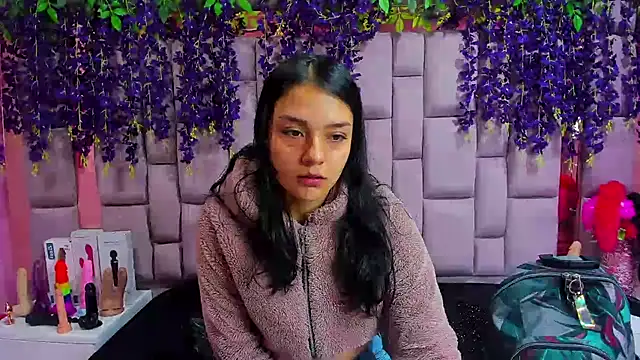 Snapshot of Bich_Anal_ chatting on January 7, 2025, 12:52 pm Bich Anal online show from January 7, 2025, 12:52 pm