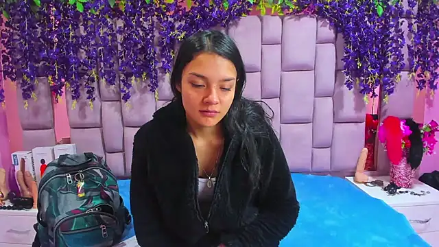 Snapshot of Bich_Anal_ chatting on January 8, 2025, 1:20 pm Bich Anal online show from January 8, 2025, 1:20 pm